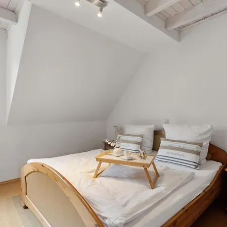 2 Bedroom Gorgeous In 아파트 *
