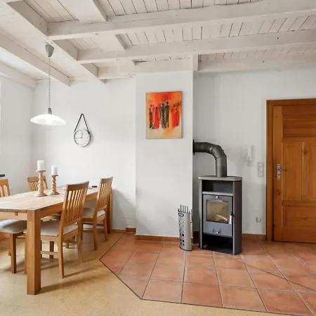 2 Bedroom Gorgeous In *